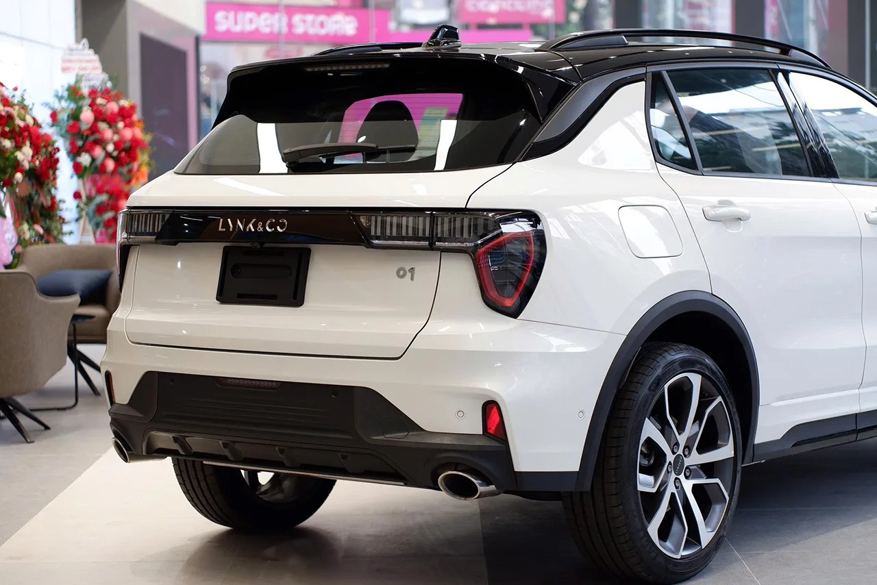 Lynk & Co 01