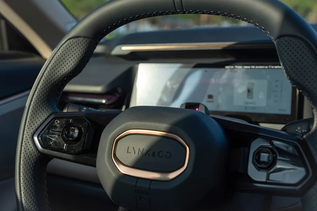 Lynk & Co 08
